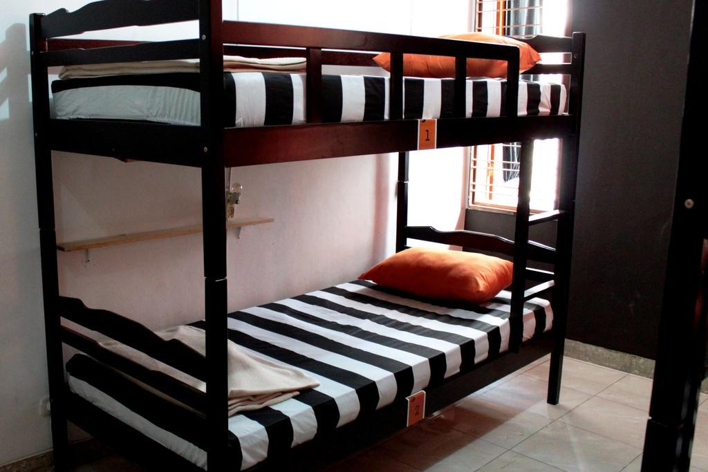 Pinisi Backpacker Hostel Bandung Room photo