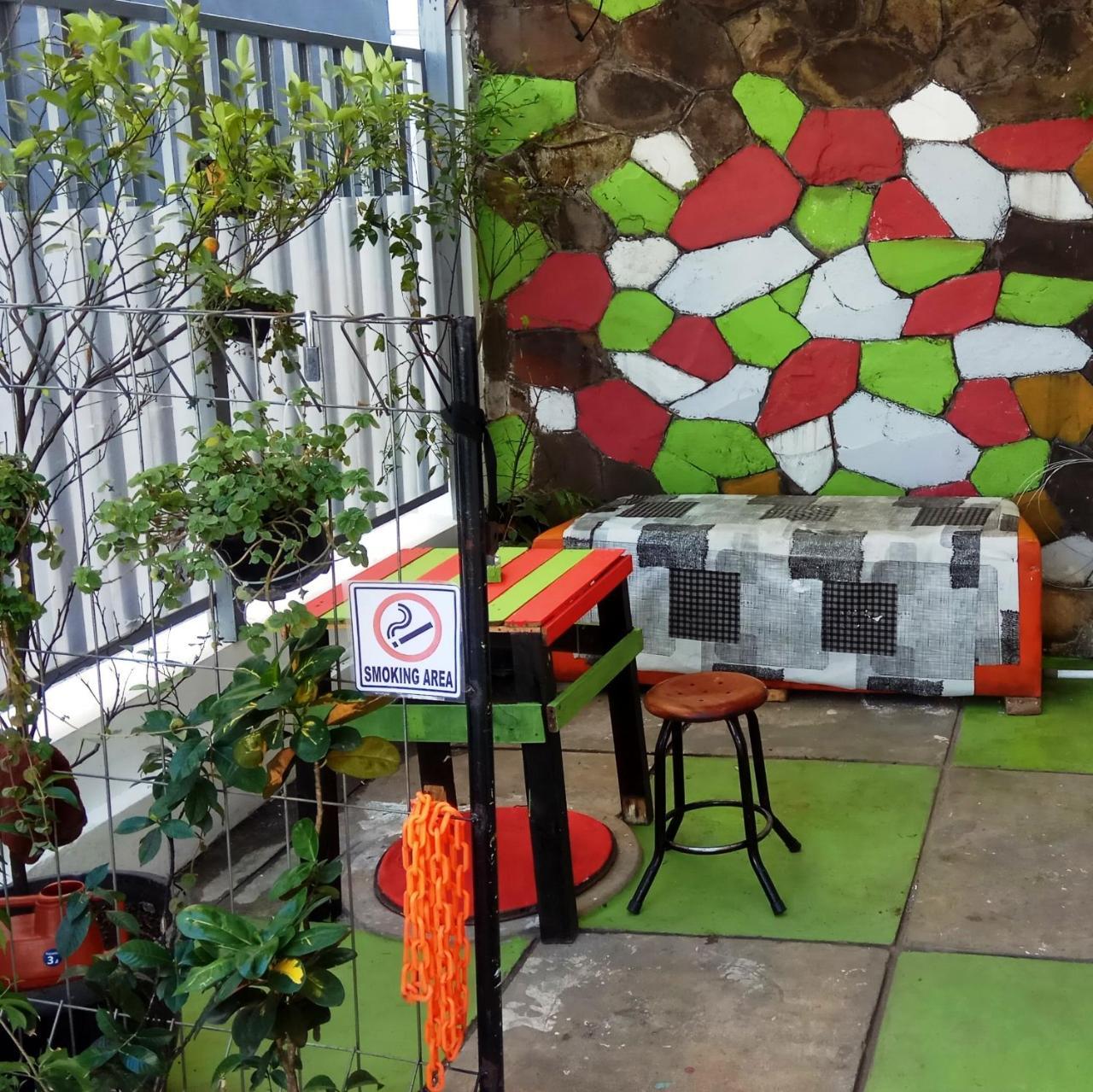 Pinisi Backpacker Hostel Bandung Exterior photo
