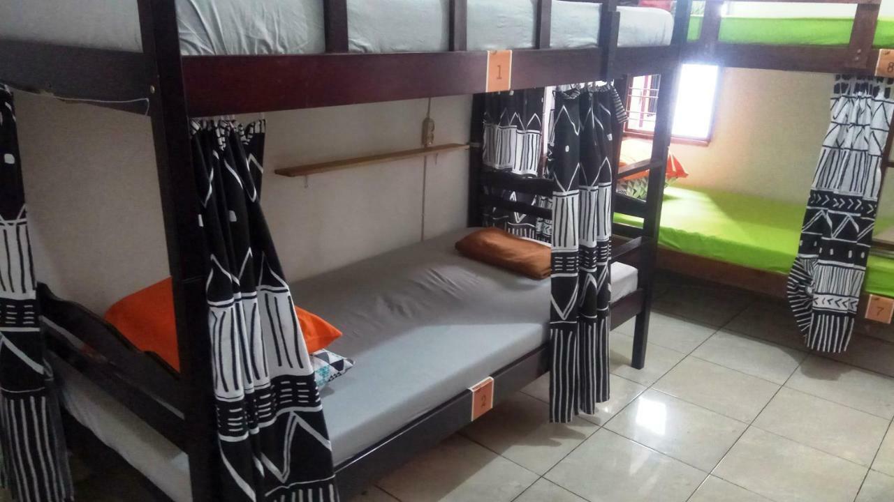 Pinisi Backpacker Hostel Bandung Exterior photo